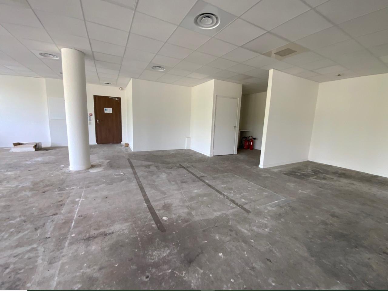 Bureau Saint-Priest 201m² Location bureau Saint-Priest Rhône OLBUR2108989 3